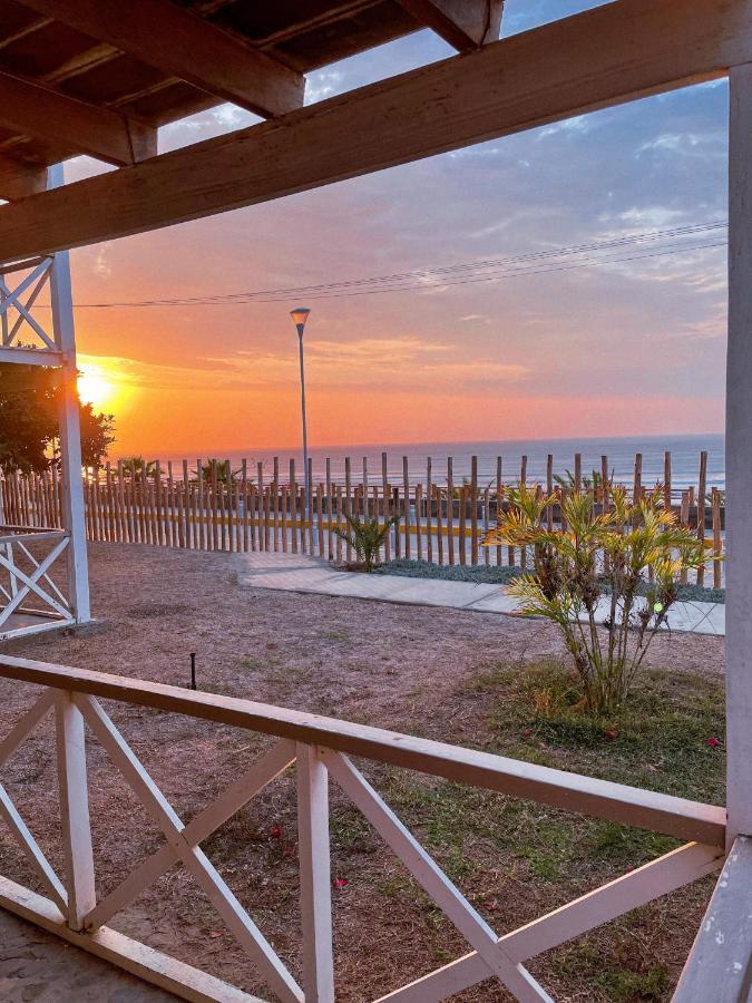 Delfines De Chicama Hotel Puerto Chicama Exterior photo